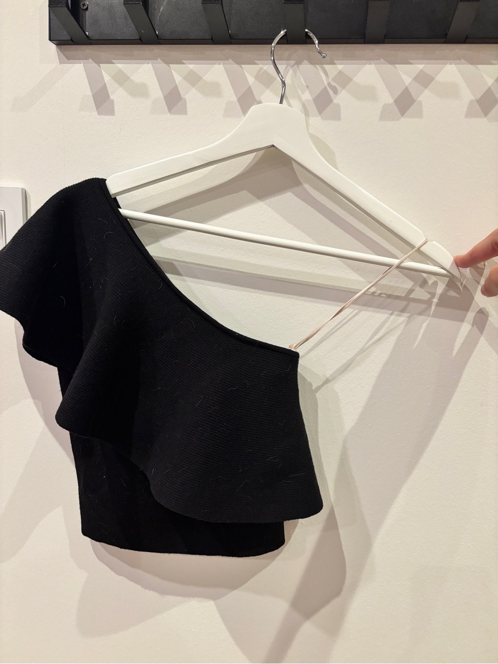Wilfred Black One-Shoulder Ruffle Top